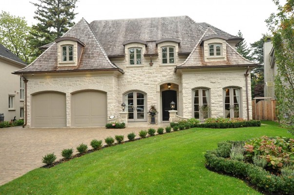 luxury custom home builders toronto