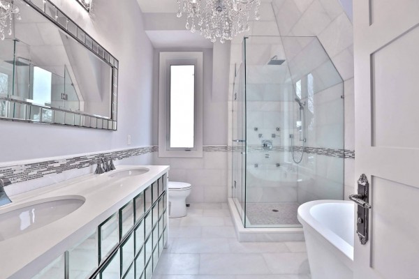 luxury bathroom - top custom home builders in gta